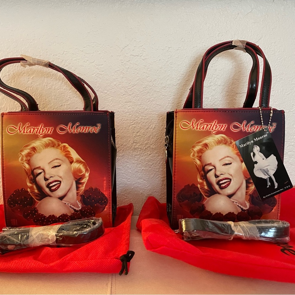 Marilyn Monroe Glamorous Red and Black Tote